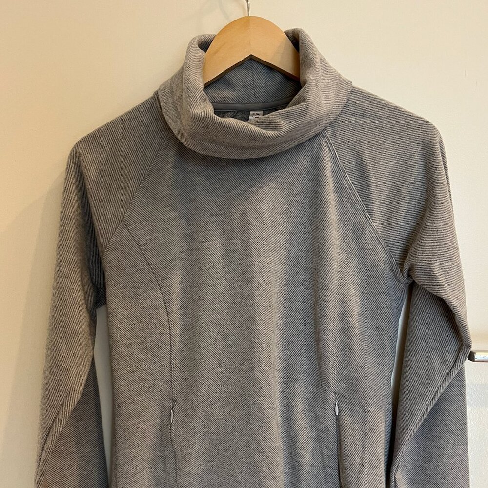 Kyodan Outdoors herringbone cowl neck sweater (S)